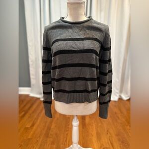 GAP Gray and Black Striped Sweater women’s size medium EUC
